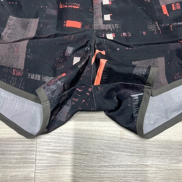 Under Armour athletic shorts size XS - Picture 3 of 6